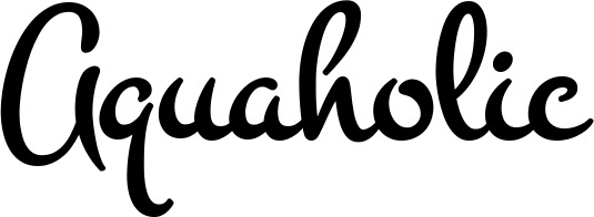 Vorschau des Bootsnamens "Aquaholic" als Schriftzug für "Bootsbeschriftung Klassisch 81"