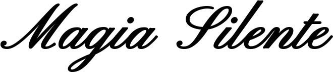 Vorschau des Bootsnamens "Magia Silente" als Schriftzug für "Bootsbeschriftung Klassisch 107"